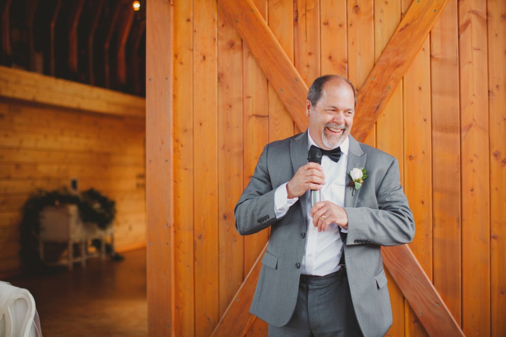 dancing fish farm reception by jagger photography